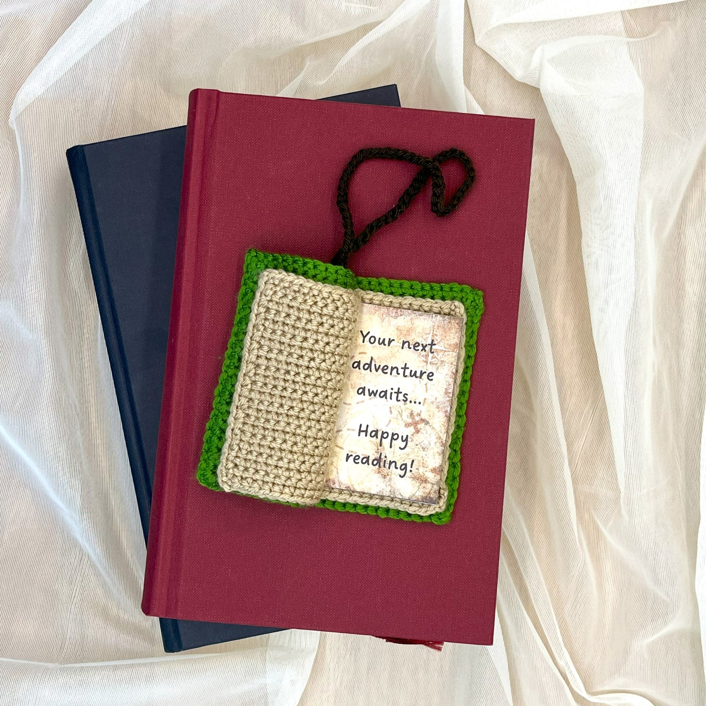 Book Lovers Gift Tag Crochet Pattern (Digital PDF Download)