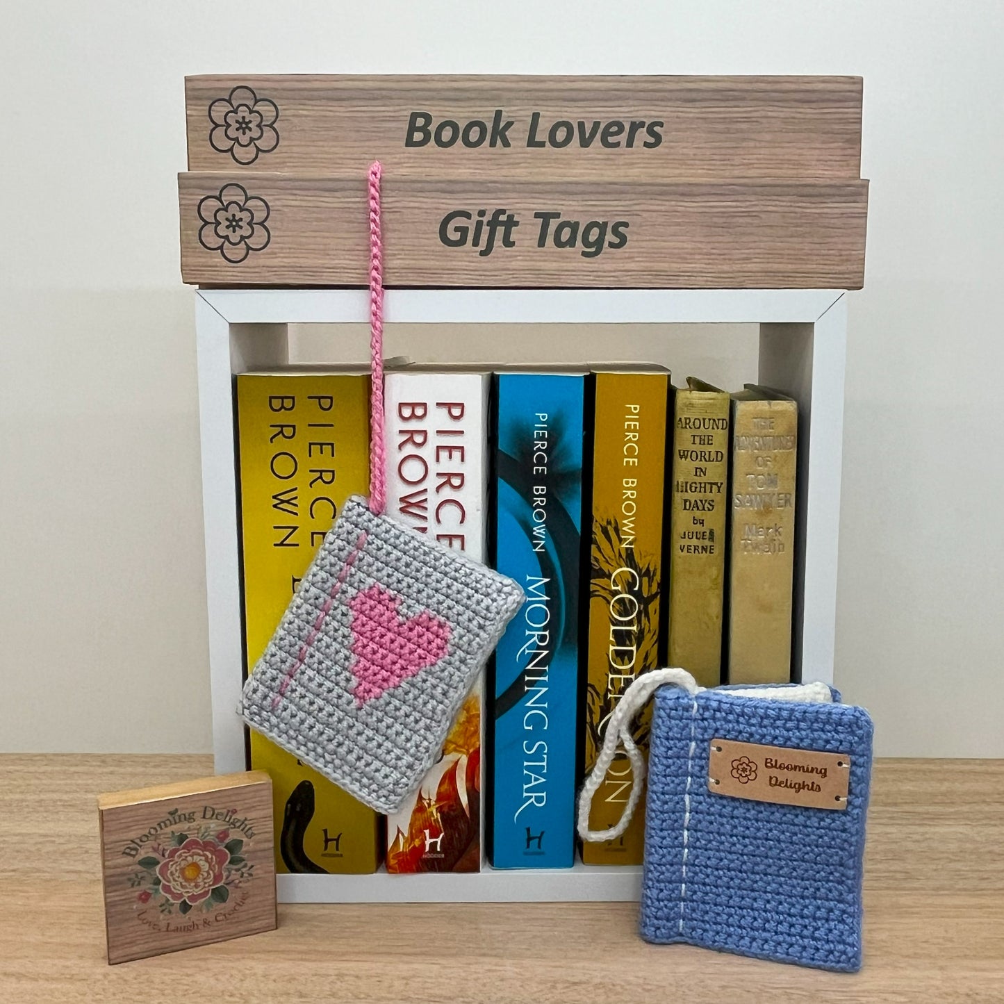 Book Lovers Gift Tag Crochet Pattern (Digital PDF Download)